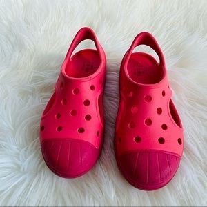 Kids Crocs Red Solid Bump It Sandals Clogs Cutout Shoes